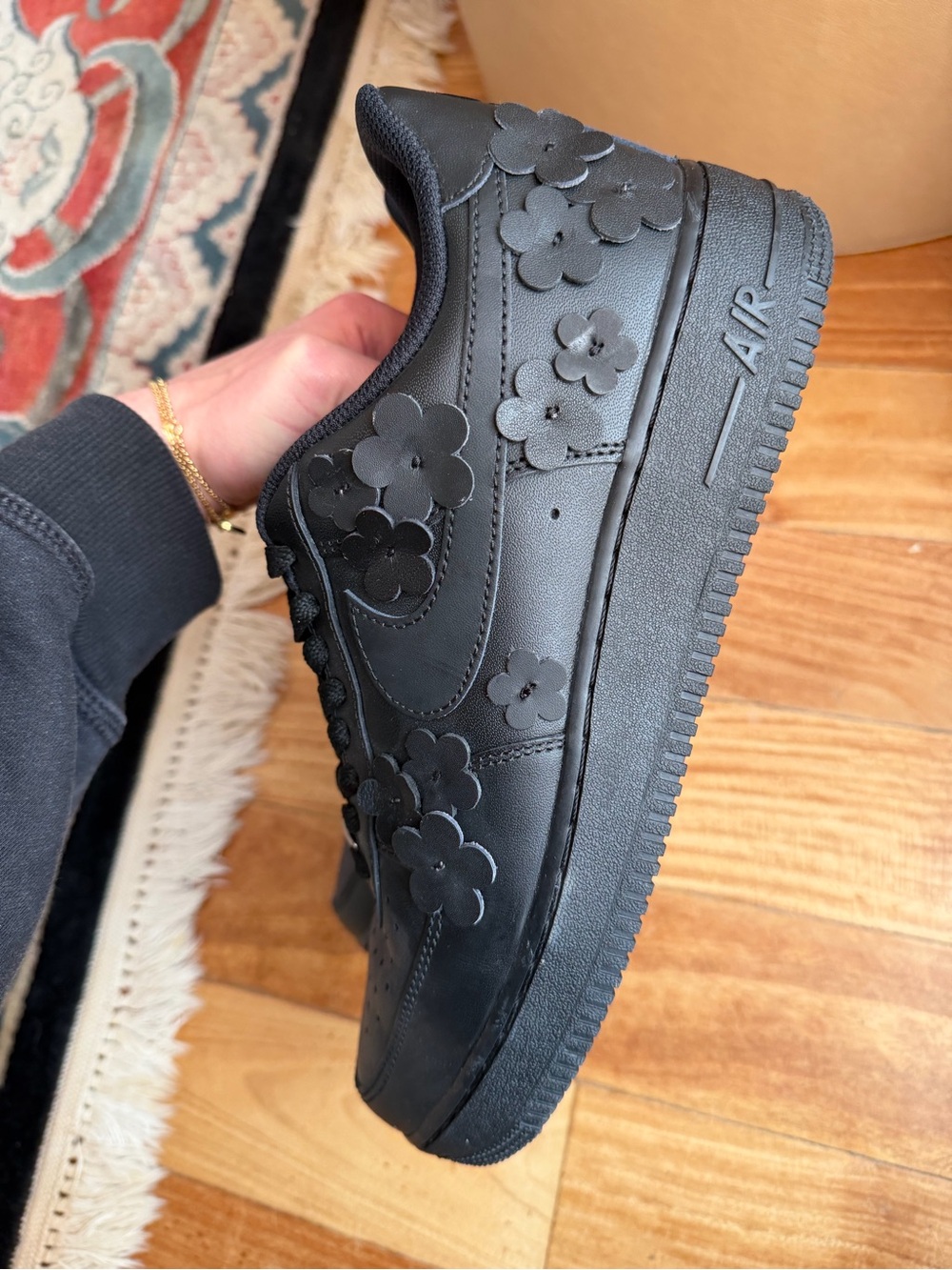 Men’s Nike AirForce 1 with flowers